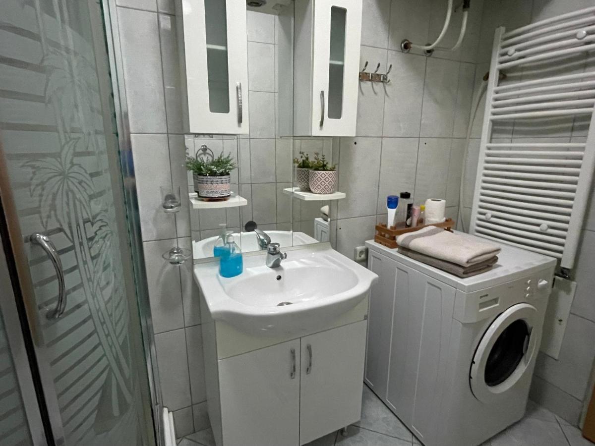 Mexican Touch Apartment With Parking Garage Pristina Exteriör bild